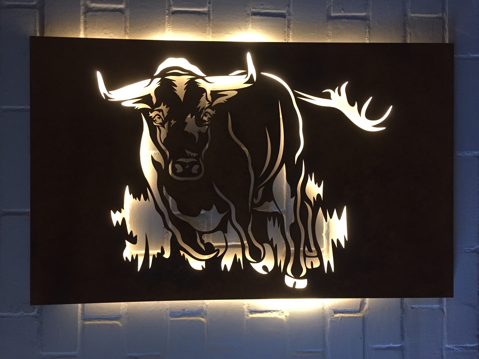 Rost- oder Edelstahl Wandbild (Lampe) Motiv Stier (ohne Beleuchtung) Wandbild 800x450 mm Edelstahl (rostet nicht) Edelstahllampe