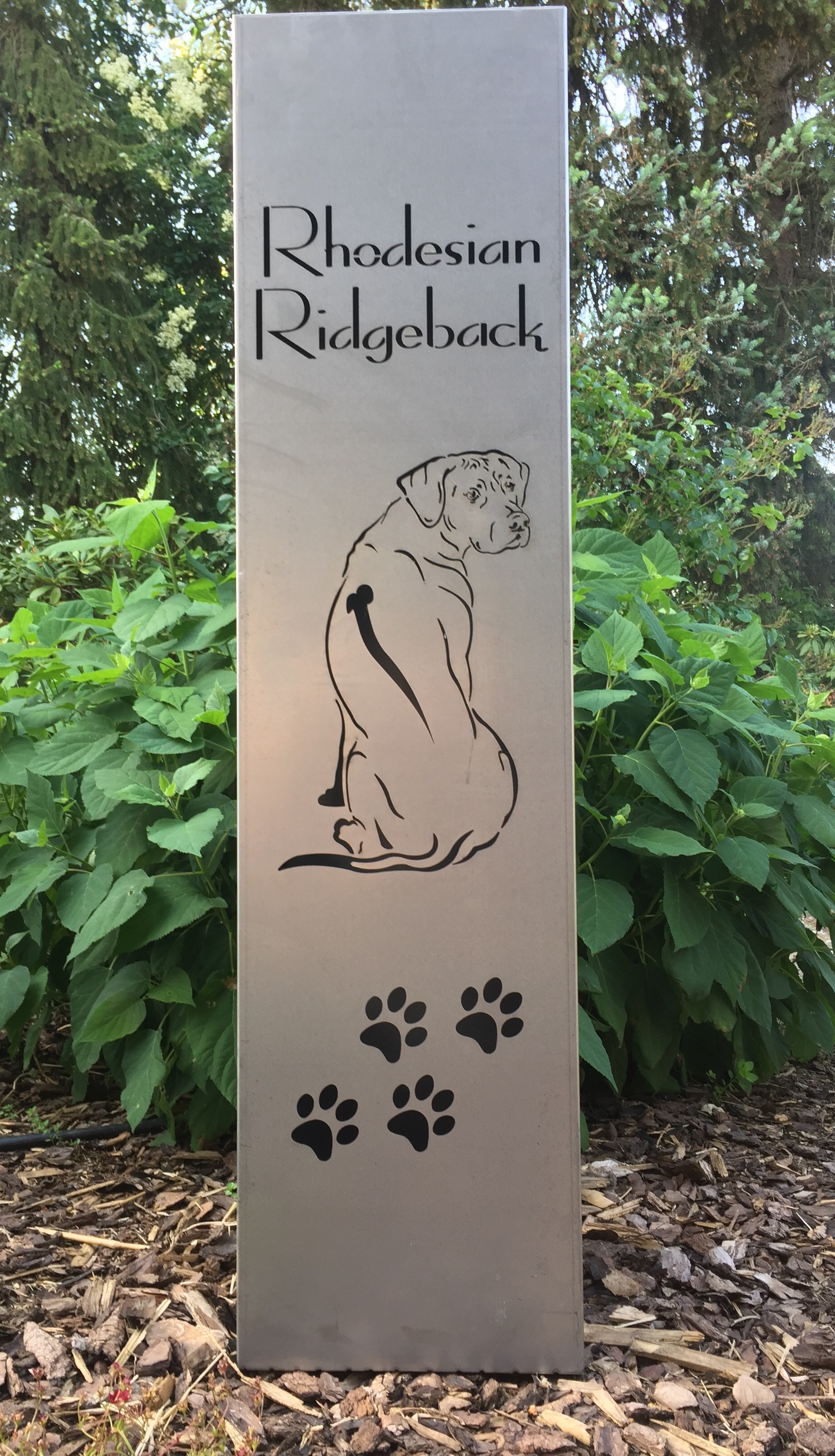 Rhodesian Ridgeback Maße Säule: 1000x250x250 Säule (Roststahl)