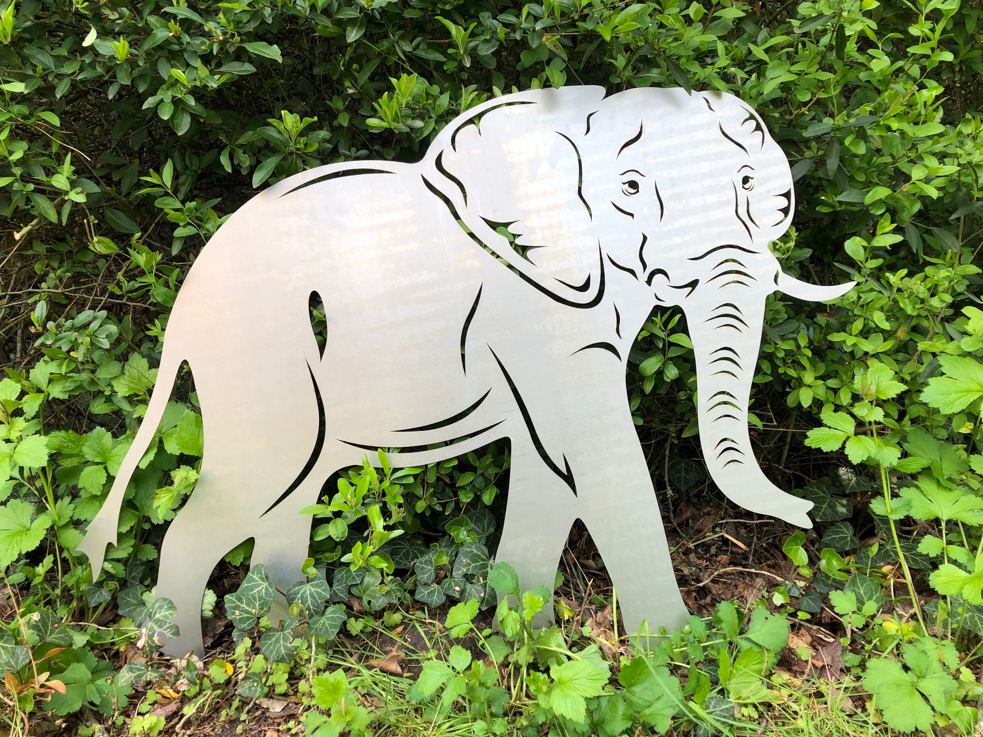 Elefant Rostfigur 74 cm mit Bodenplatte massiv