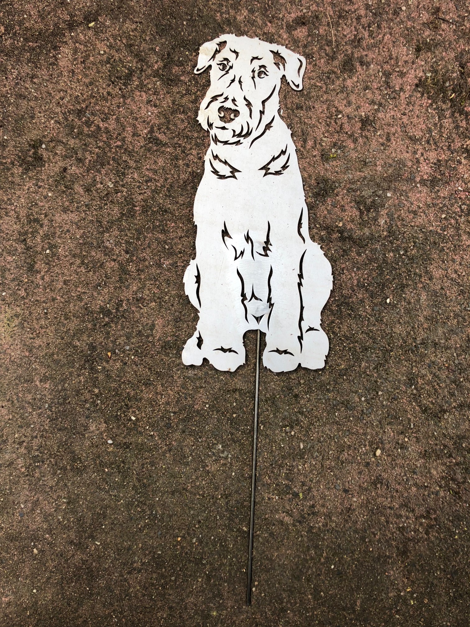 Airedale Terrier Rostfigur 30 cm (mit Spieß 50 cm) Gartenstecker