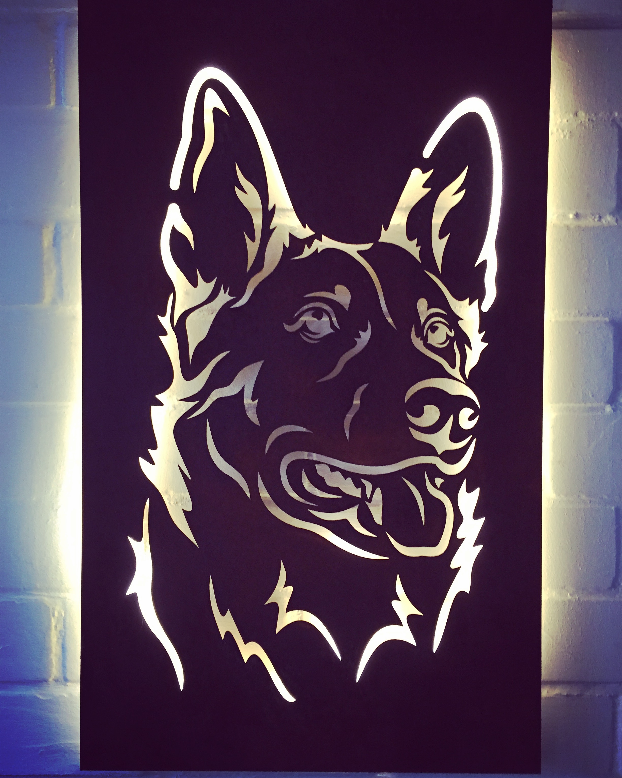 Wandbild (Lampe) Deutscher Schäferhund (ohne Beleuchtung) Wandbild 450x800 mm Edelstahl (rostet nicht)